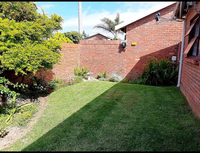 2 BEDROOM TOWNHOUSE RENTED IN CHARLO